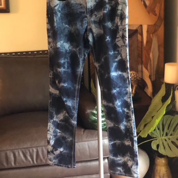 New York & Company Low Rise Skinny Tie Dye Jeans - Picture 4 of 14